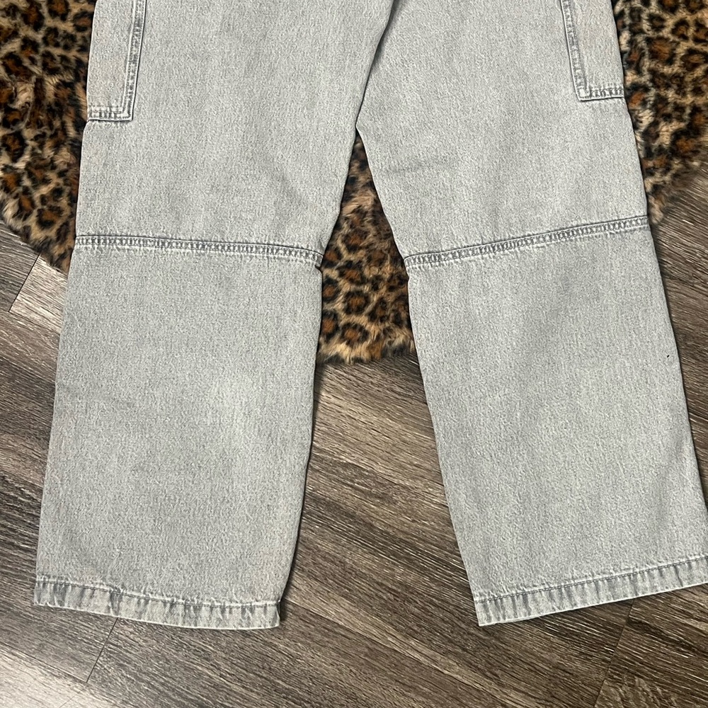 H&M Light Gray Washed Wide Leg Cargo Jeans - Picture 4 of 7